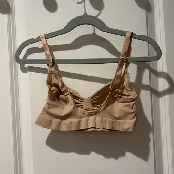 Skims seamless sculpt bralette in color MICA size medium NIB - Picture 3 of 10